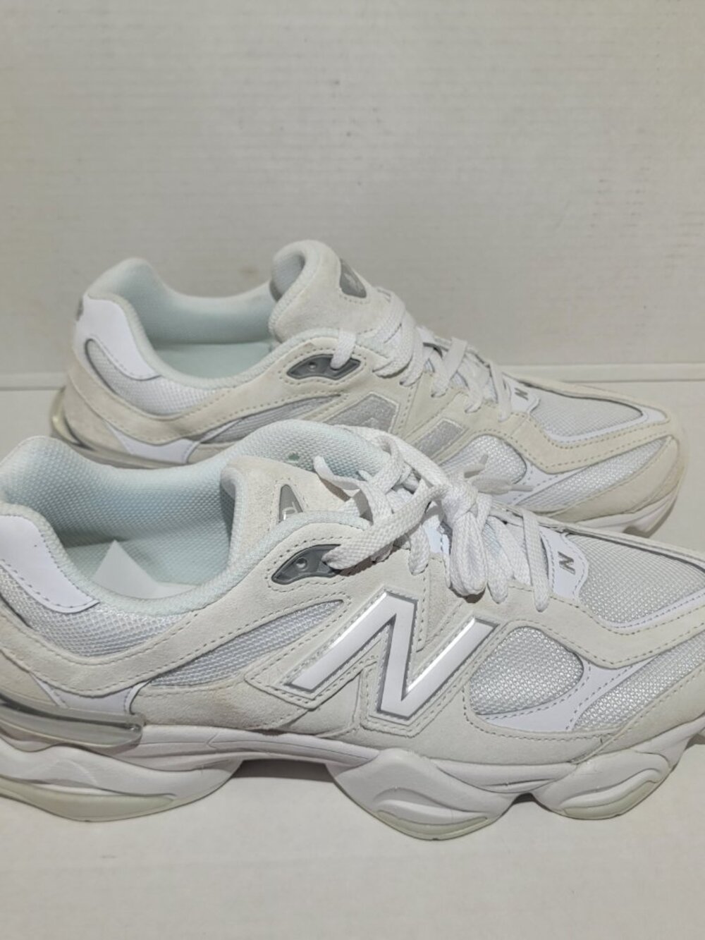 New Balance 9060 Gray White Sneakers Men 9 New No Box - Picture 2 of 6